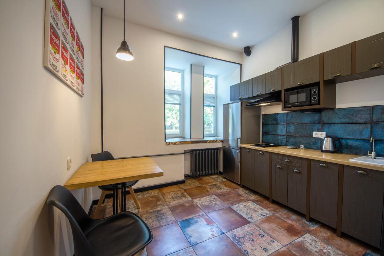 Self Check-In Apartments Near Landscape Alley 基輔 外观 照片